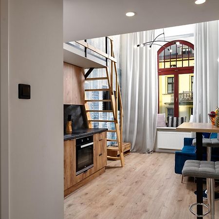 Studio Z Widokiem Na Piotrkowska Lägenhet Łódź Exteriör bild